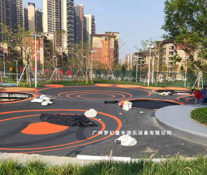 戶外埋地式蹦床