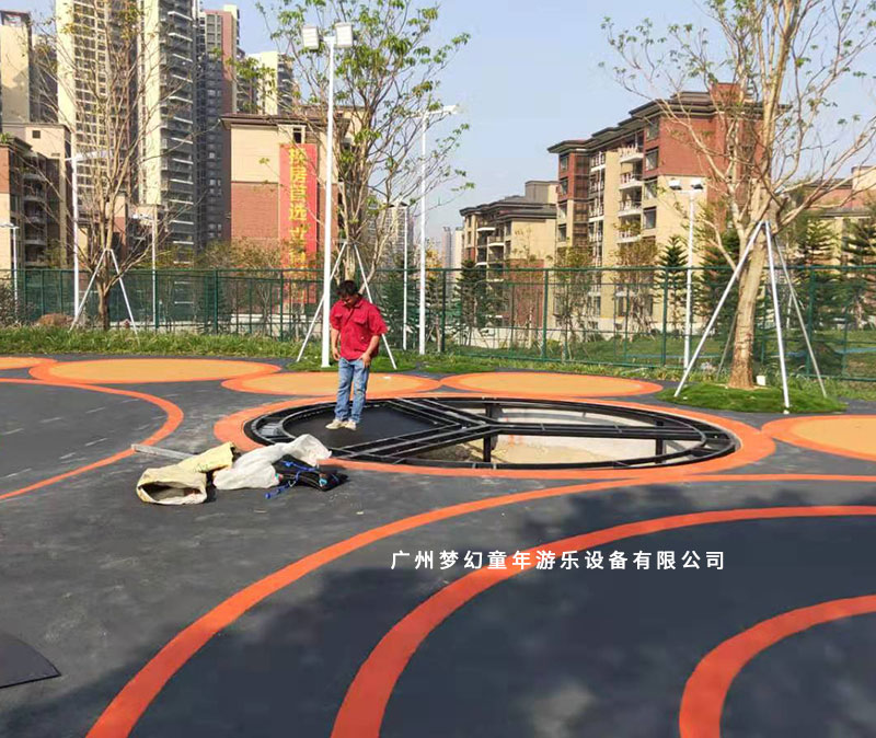 戶外埋地式蹦床